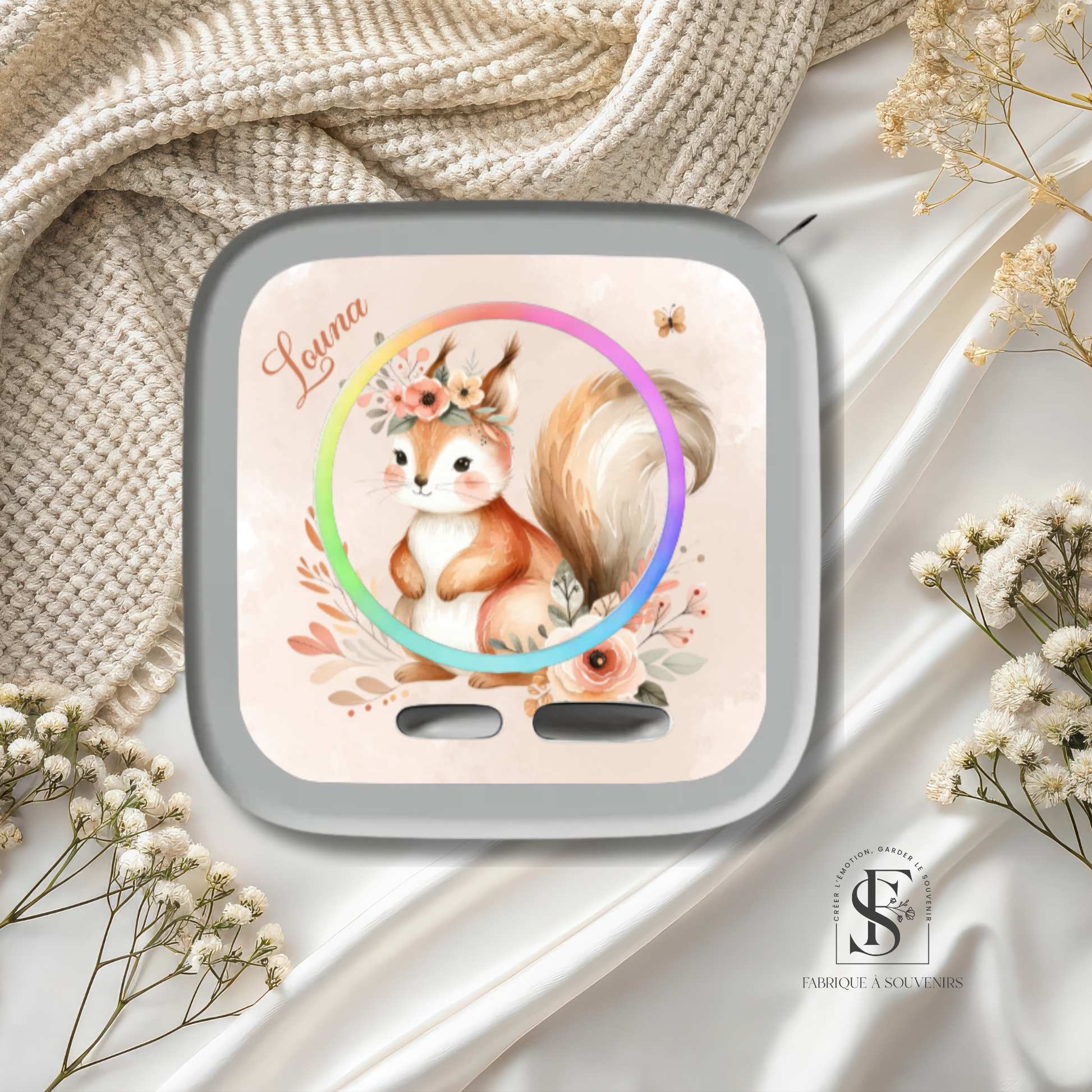 Sticker Toniebox 2 personnalisé écureuil avec fleurs et prénom – Autocollant enfant