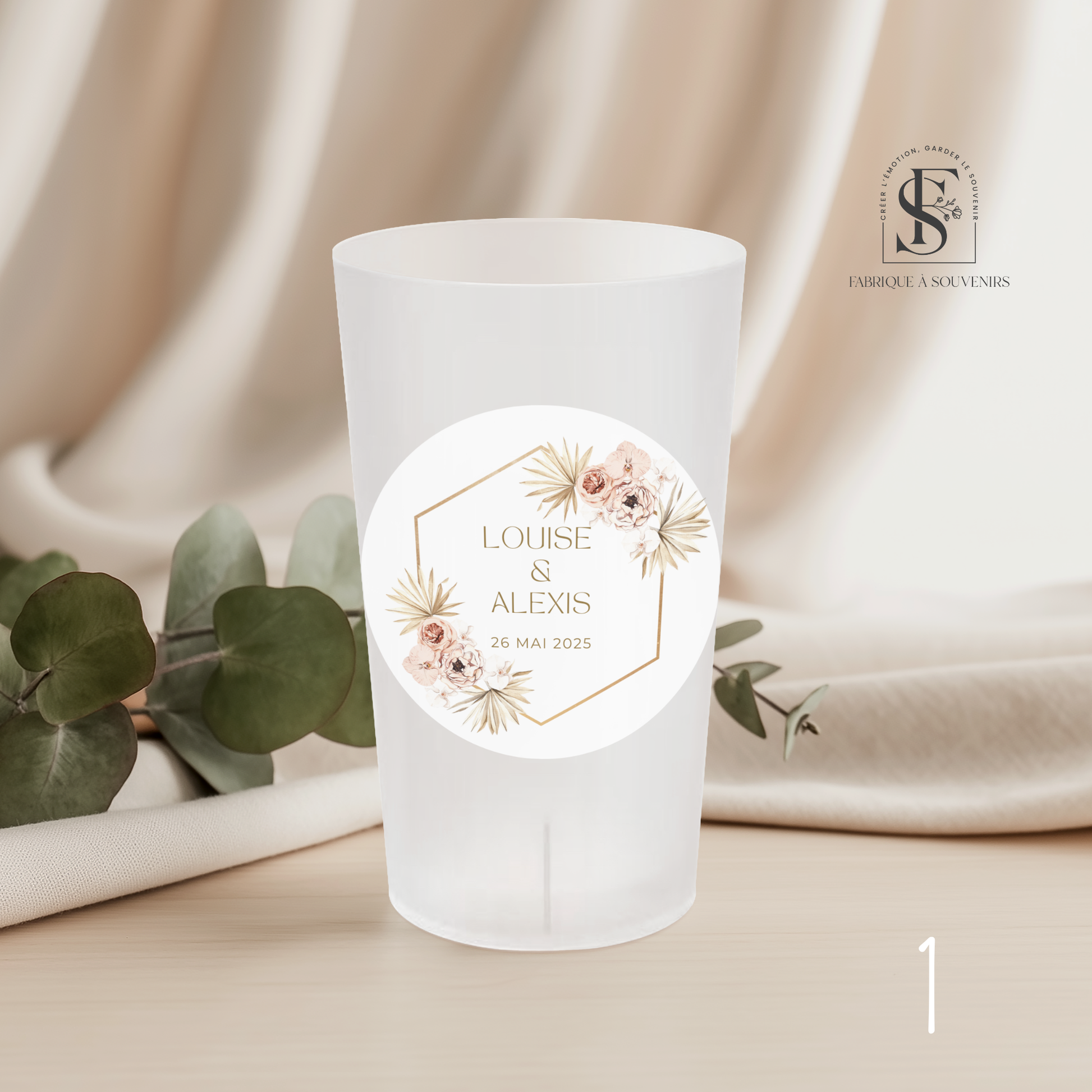 Gobelet Ecocup personnalisé – modèle 1 – prénoms et date personnalisables avec illustration florale élégante